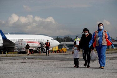 Estados Unidos reanudará los vuelos de deportación a Venezuela para disuadir la migración