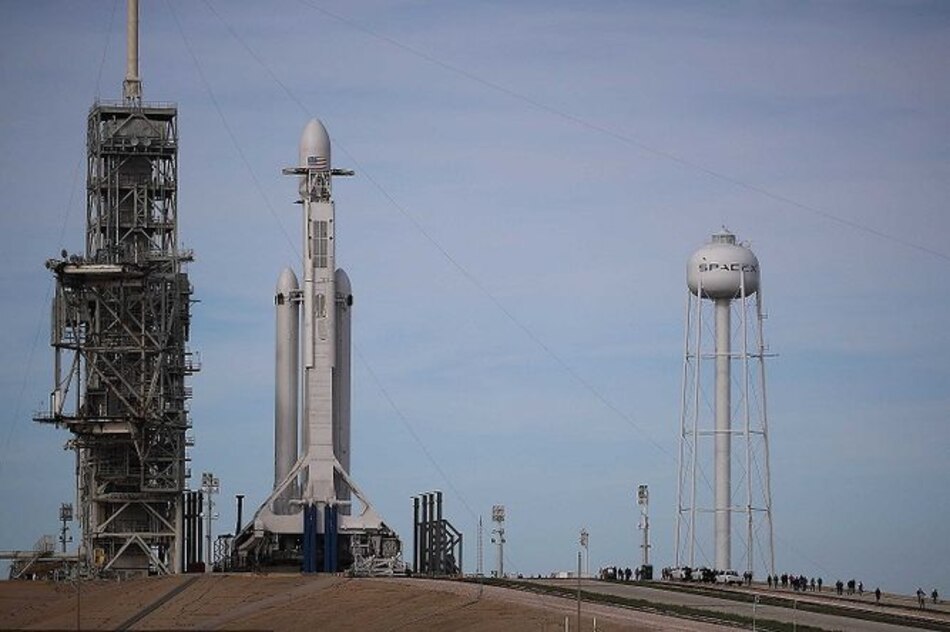 SpaceX listo para lanzar el cohete más poderoso del mundo