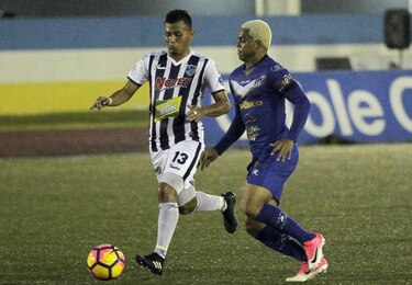 Con un duelo a puerta cerrada se inicia la LPF