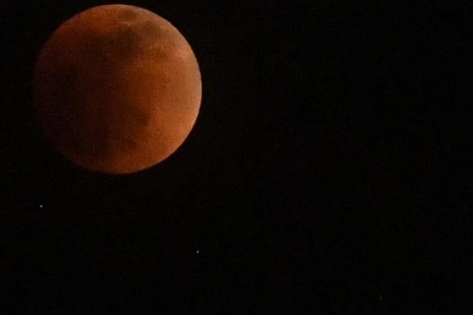 Centro y Sudamérica se tiñen de rojo de la Luna eclipsada