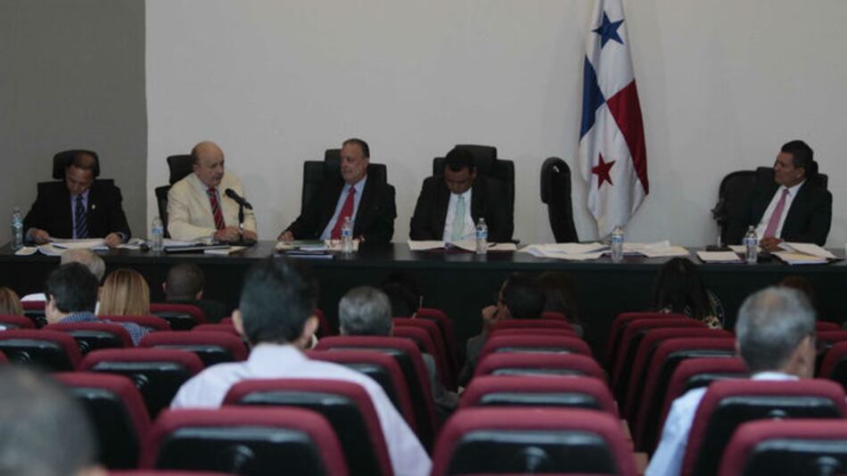 Postergan debate de reformas electorales hasta la próxima semana