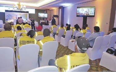 Capacitan a 2 mil colonenses