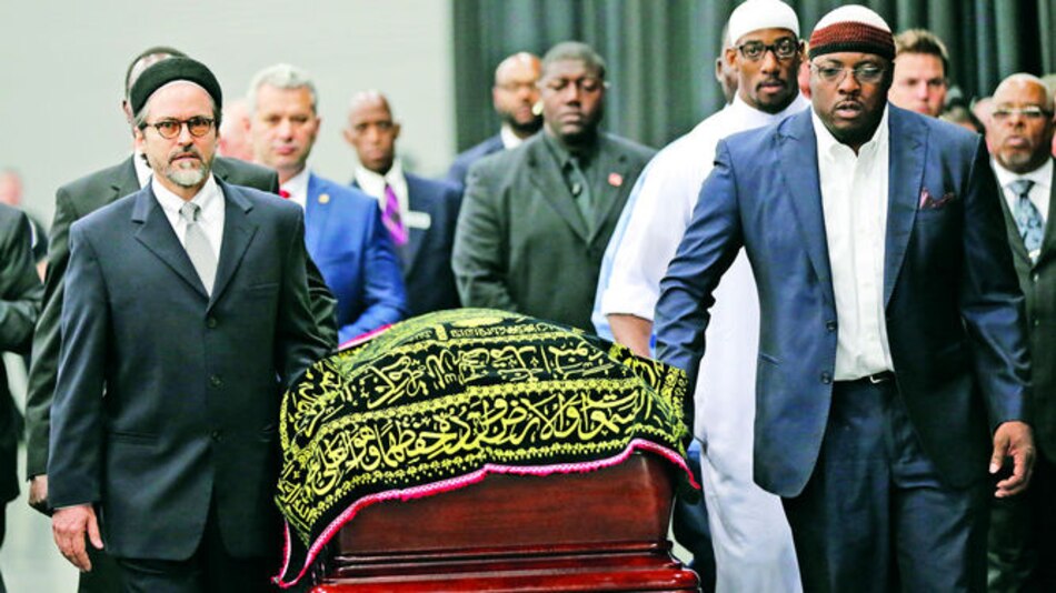 Musulmanes rinden tributo a la memoria de Muhammad Ali