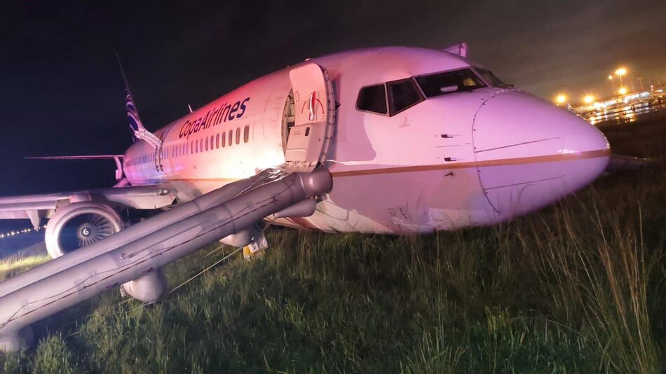 Tocumen trabaja para remover de la pista al avión que se accidentó la noche del domingo