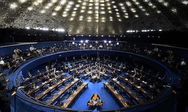 Senado de Brasil comienza deliberaciones sobre Rousseff