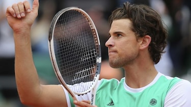 Thiem gana a Djokovic y jugará ante Nadal en semifinales