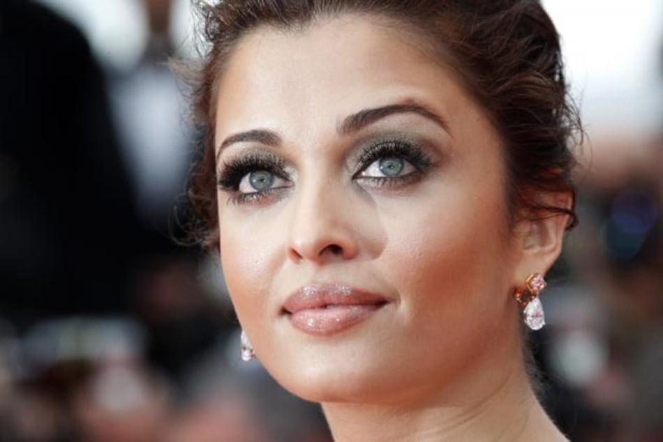 La actriz india Aishwarya Rai da a luz su primera hija