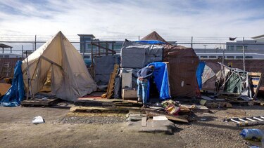 Trump ordena desplegar a la Guardia Nacional en Washington DC y expulsar “inmediatamente” a las personas sin hogar de las calles