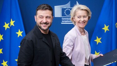 La Unión Europea acuerda congelar indefinidamente más de $200,000 millones de Rusia, que podrían servir para armar y reconstruir a Ucrania