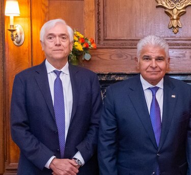 GIP, de BlackRock, busca adquirir AES por $38,000 millones, con repercusiones en Panamá