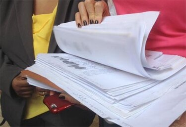 Oposición denuncia trabas del Poder Electoral para validar firmas por el revocatorio