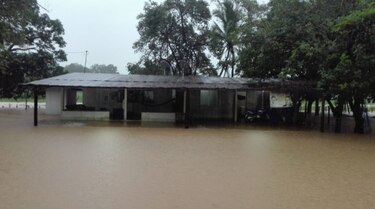Evacuan a familias a causa de las fuertes lluvias en Veraguas