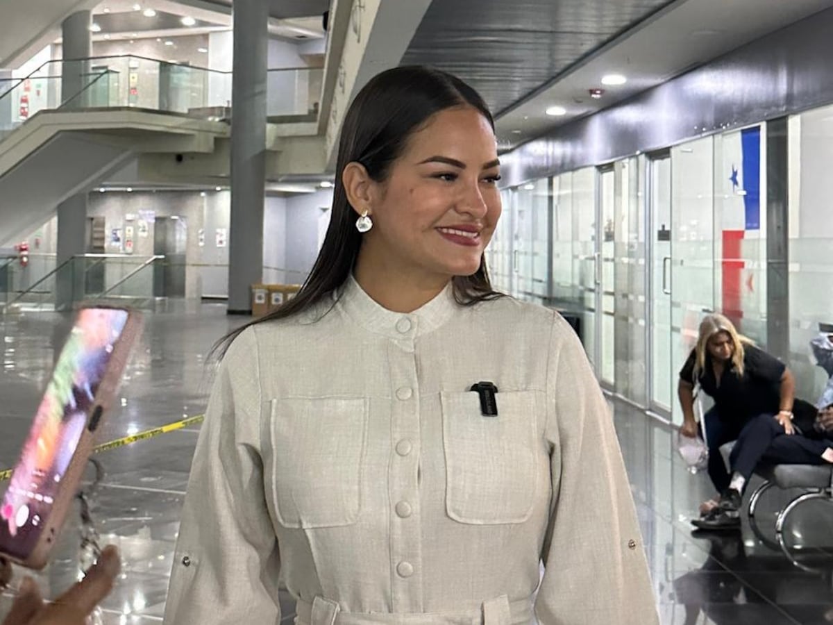 Fiscalía Electoral inspecciona buses pero no logra reunirse con la alcaldesa Stefany Peñalba