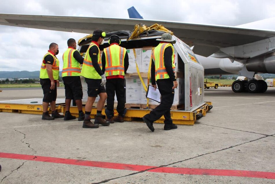 Llega al país embarque de 375 mil 570 dosis de Pfizer