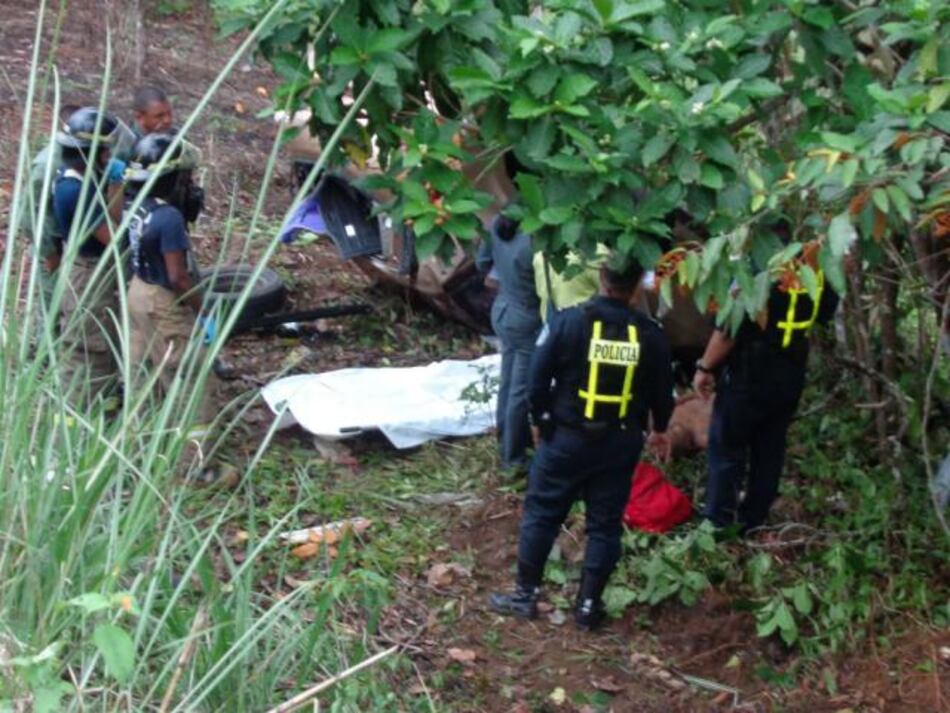 Accidente vehicular deja un muerto y dos heridos en Colón