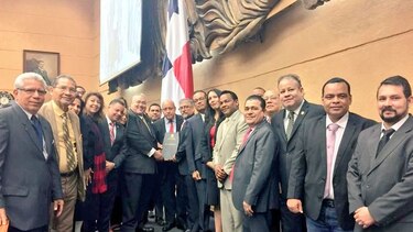 Pleno de la Asamblea aprueba en tercer debate regulación para abogados estatales