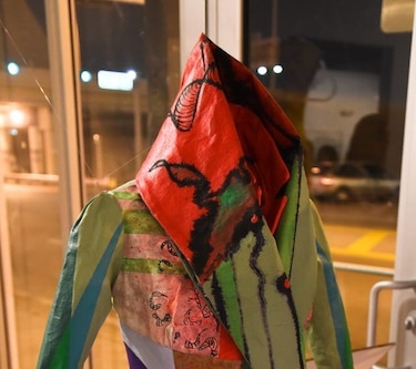 Trajes de Manuel Fernández como lienzos de 'la isla del encanto'