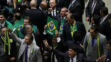 El PT de Brasil insiste que la destitución de Rousseff es golpe