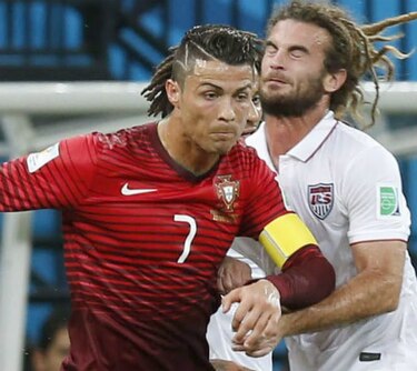 Silvestre Varela salva el pellejo de Portugal a los 94 minutos