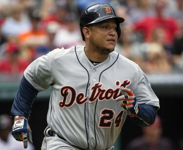 Trumbo y Machado lideran triunfo de los Orioles