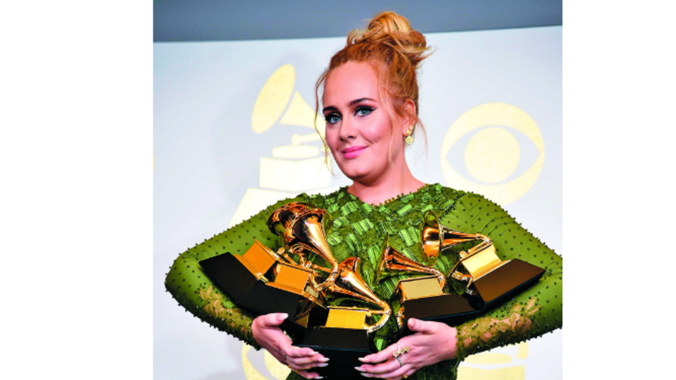 Adele confirma estar casada con Simon Konecki