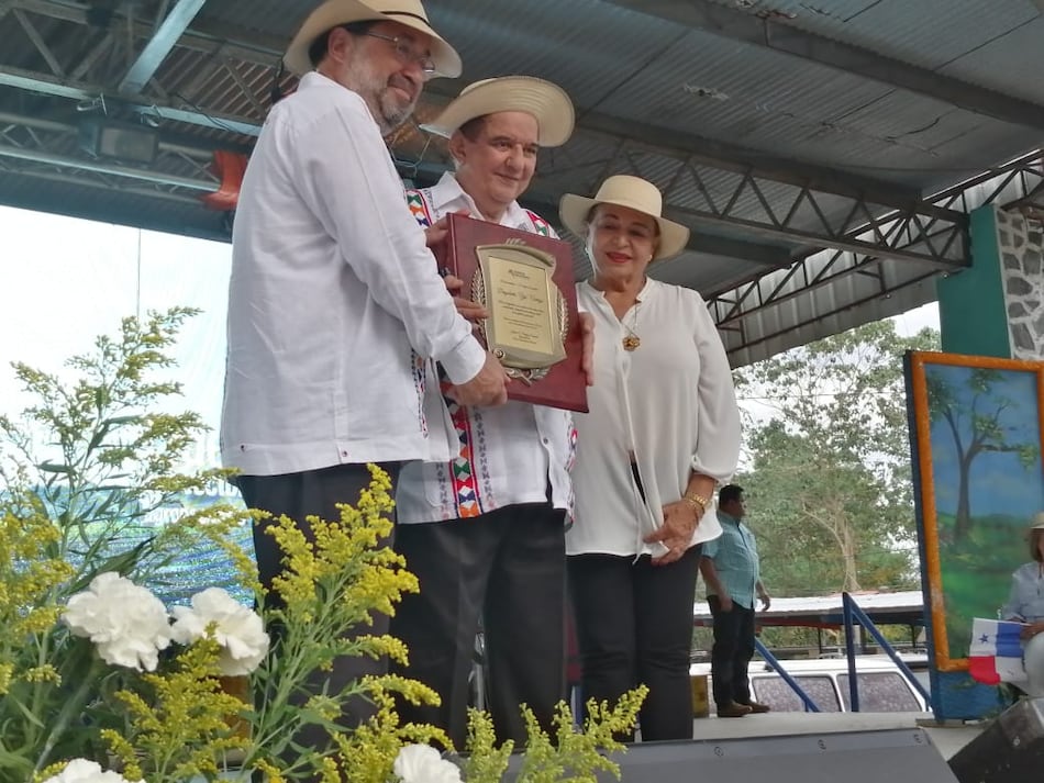 Rinden homenaje a Yin Carrizo en su natal Ocú