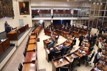 Las razones de Cortizo para vetar el proyecto que permite a alcaldes y representantes escoger su salario