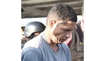 Gilberto Ventura Ceballos, a la espera de ser llevado ante un juez