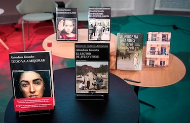 La Feria de Fráncfort homenajea a la española Almudena Grandes, un ‘regalo’ y ‘caso único’