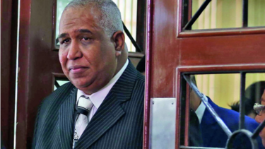 Diputado Mario Lázarus no podrá salir del país