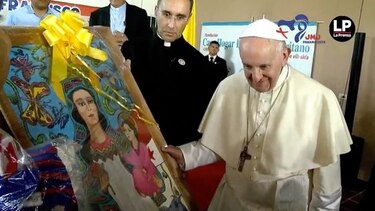 'Aquí se hace el milagro de nacer de nuevo', dice Francisco en la Casa Hogar El Buen Samaritano