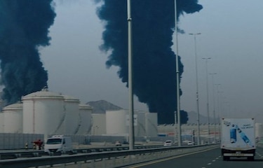 Ataque con dron lanzado desde Irán provoca ‘gran incendio’ en zona industrial de Emiratos