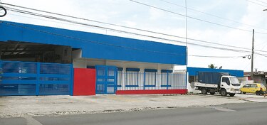 Local de Pineda en San Miguelito también cambió su fachada