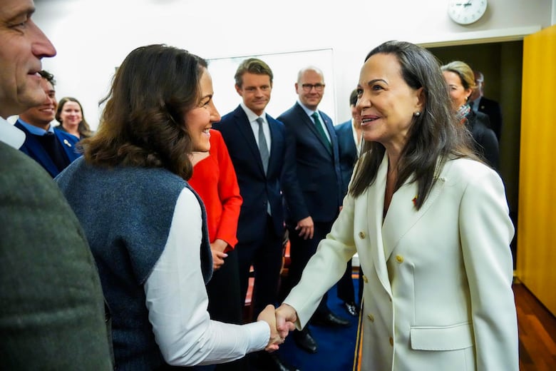 María Corina Machado agradece el apoyo de Estados Unidos para salir de Venezuela y pide la ayuda del mundo contra Maduro