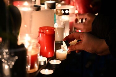 ‘Me escondí para protegerme del intenso calor’: testigos describen su huida del incendio en un bar en un resort de esquí en Suiza