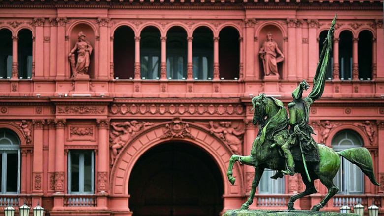 El Gobierno argentino interviene todos los medios estatales durante un año