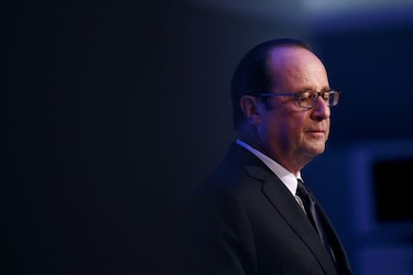 Hollande rechaza acusaciones de Valerie Trierweiler