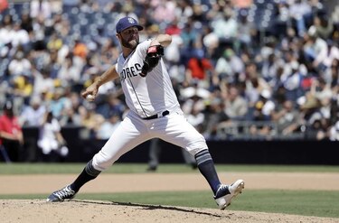 Lyles se queda a cinco 'outs' del juego perfecto