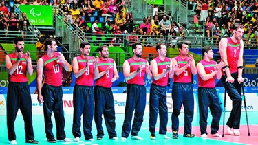 Un atleta paralímpico que toca las alturas