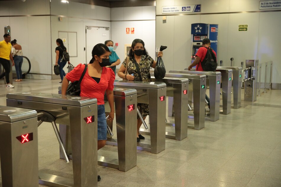 El Metro de Panamá se prepara para el pago del pasaje a través de tarjeta de crédito y sin contacto