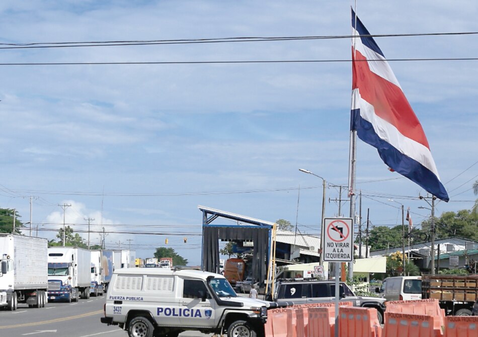 Costa Rica negocia acuerdo con el FMI