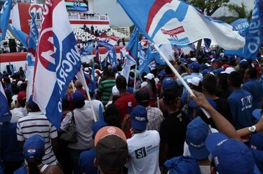 Entre tranques y cierres de campañas