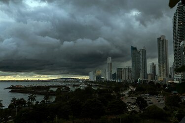 Panamá paga $2,293 millones en intereses: crisis fiscal y riesgos en 2024