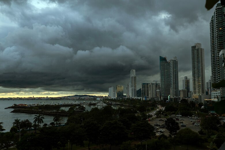 Onda tropical 13 se aproxima: emiten alerta por mal tiempo en gran parte del país