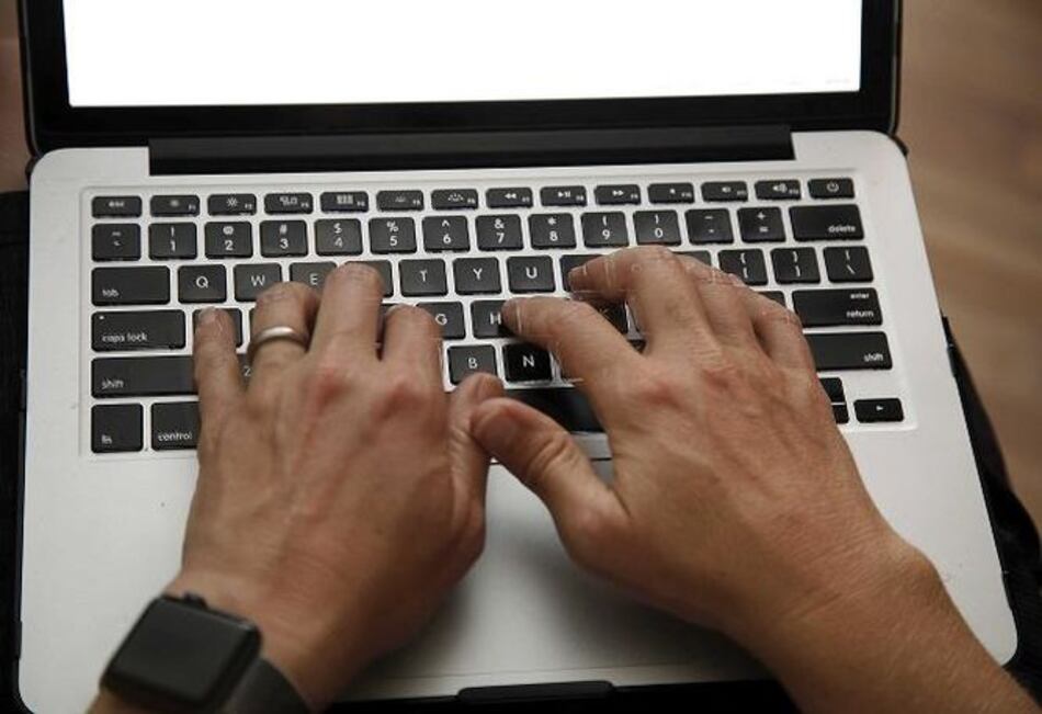 Entra en vigor seguridad más estricta en vuelos a Estados Unidos