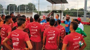 Blas Pérez y Felipe Baloy compartieron con la Rojita
