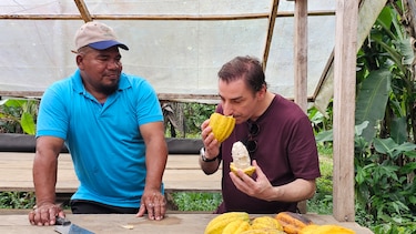 El reconocido chef Jordi Roca explora el cacao orgánico en Panamá: un viaje enriquecedor