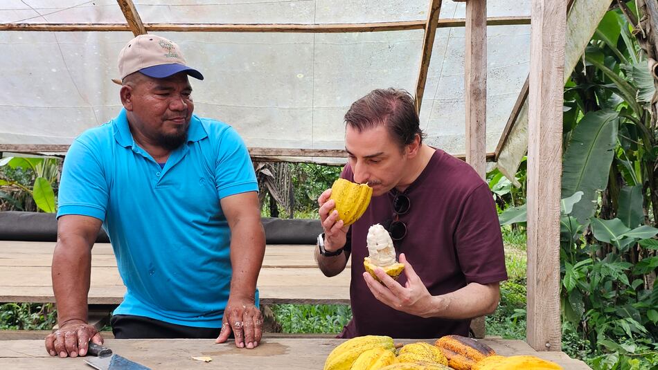 El reconocido chef Jordi Roca explora el cacao orgánico en Panamá: un viaje enriquecedor