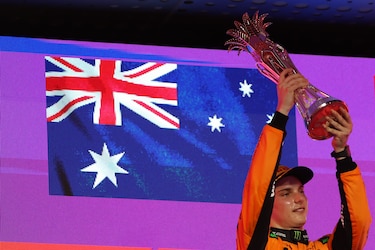 Piastri toma el mando tras vencer a Verstappen