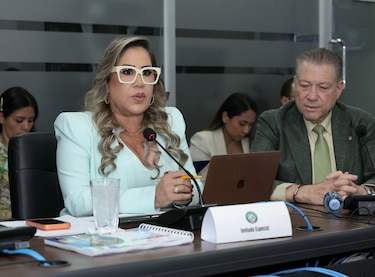 Oficinas VIP de la Asamblea Nacional sobrevivirán bajo la presidencia de Shirley Castañedas
